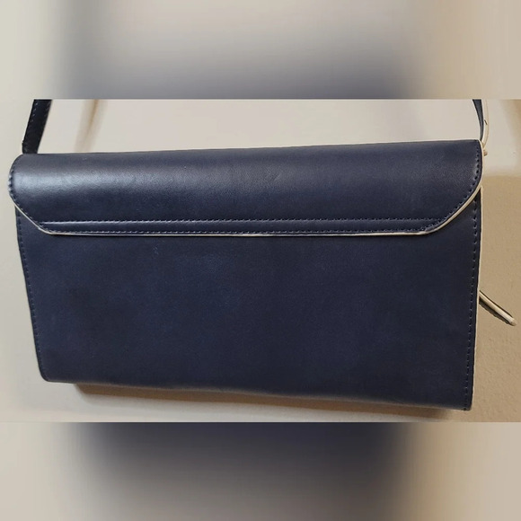 Vera Bradley navy blue shoulder vegan leather convertible clutch handbag - Picture 5 of 8